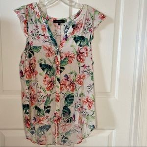 Sanctuary sleeveless floral blouse size L